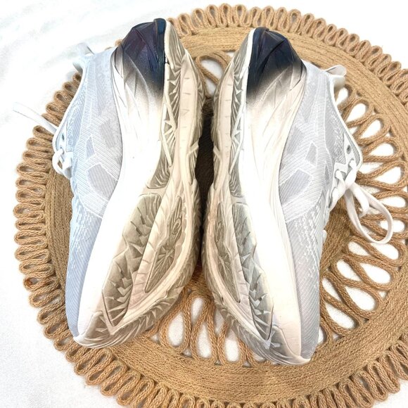 ASICS Novablast 4 Platinum Real White Pure Silver Sneakers Women's 8 - Picture 7 of 12